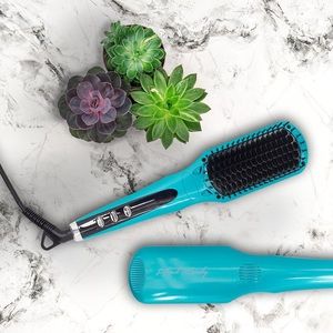 Head Kandy straightening brush